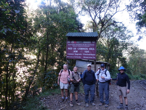 Km 104 - drop-off for the Inca Trail trailhead